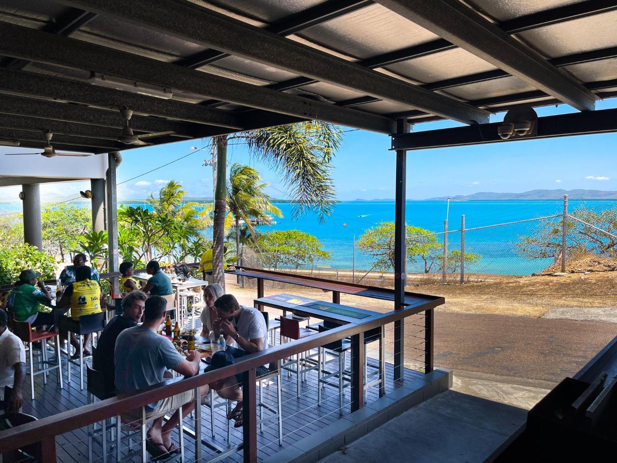 Grand Hotel Thursday Island Eksteriør bilde