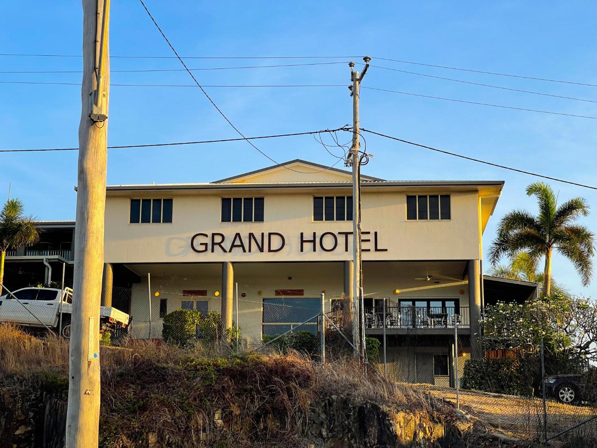 Grand Hotel Thursday Island Eksteriør bilde